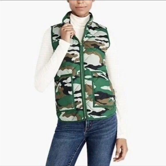 J. Crew Mercantile Women’s Quilted Camo Vest - Picture 1 of 4